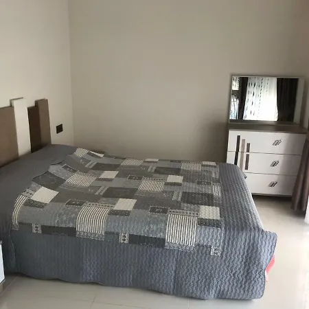 Konak Seaside Homes Lux Penthaus 3+1 * Махмутлар