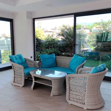 Konak Seaside Homes Lux Penthaus 3+1 * Махмутлар